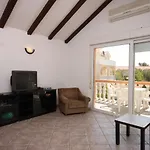 Apartman Family Friendly Apartments With A Swimming Pool Vodice - 6261 Vodice