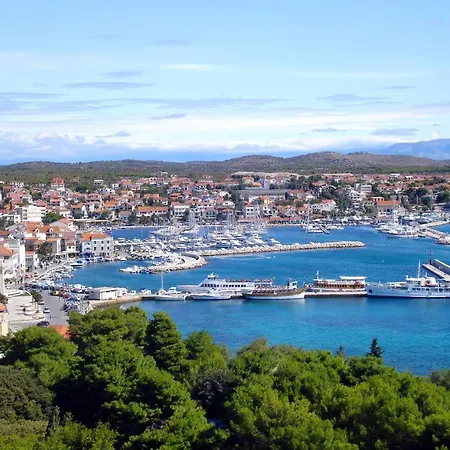 Family Friendly With A Swimming Pool - 6261 Vodice