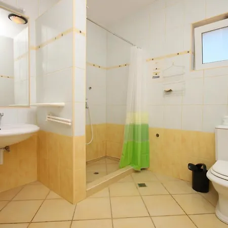Family Friendly Apartments With A Swimming Pool Vodice - 6261