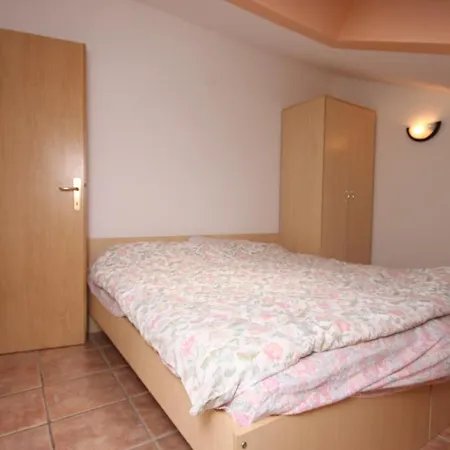 Family Friendly With A Swimming Pool - 6261 Vodice