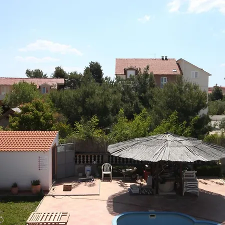 Family Friendly With A Swimming Pool - 6261 Apartman