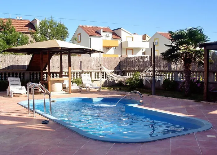 Family Friendly With A Swimming Pool - 6261 Vodice