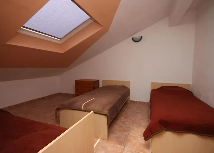 Family Friendly With A Swimming Pool - 6261