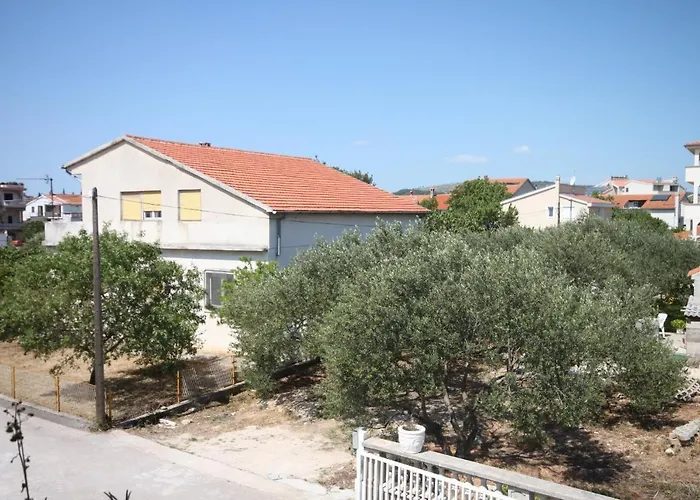 Appartement Family Friendly With A Swimming Pool - 6261