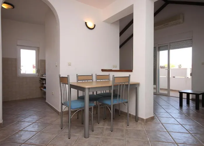 Appartement Family Friendly With A Swimming Pool - 6261 Vodice