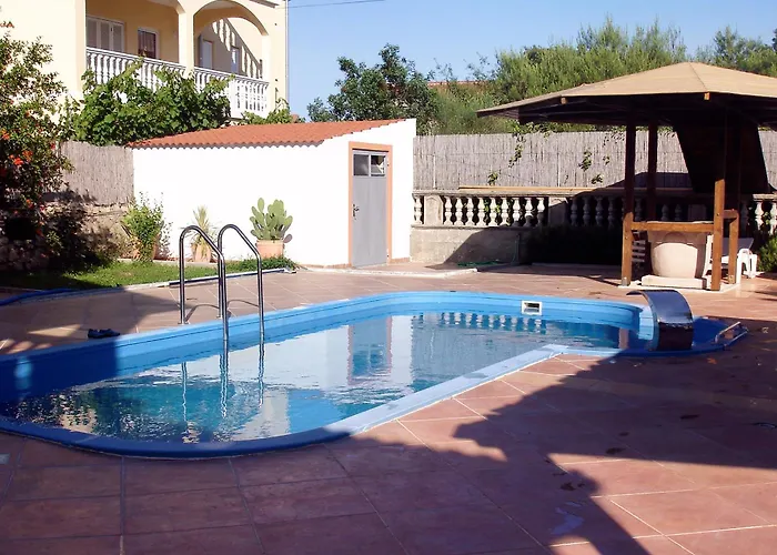 Daire Family Friendly With A Swimming Pool - 6261